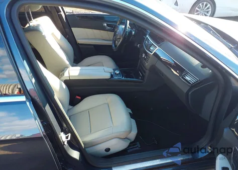 2011 Mercedes-Benz E 350 4Matic z USA, uszkodzony, nr VIN WDDHF8HB9BA344161